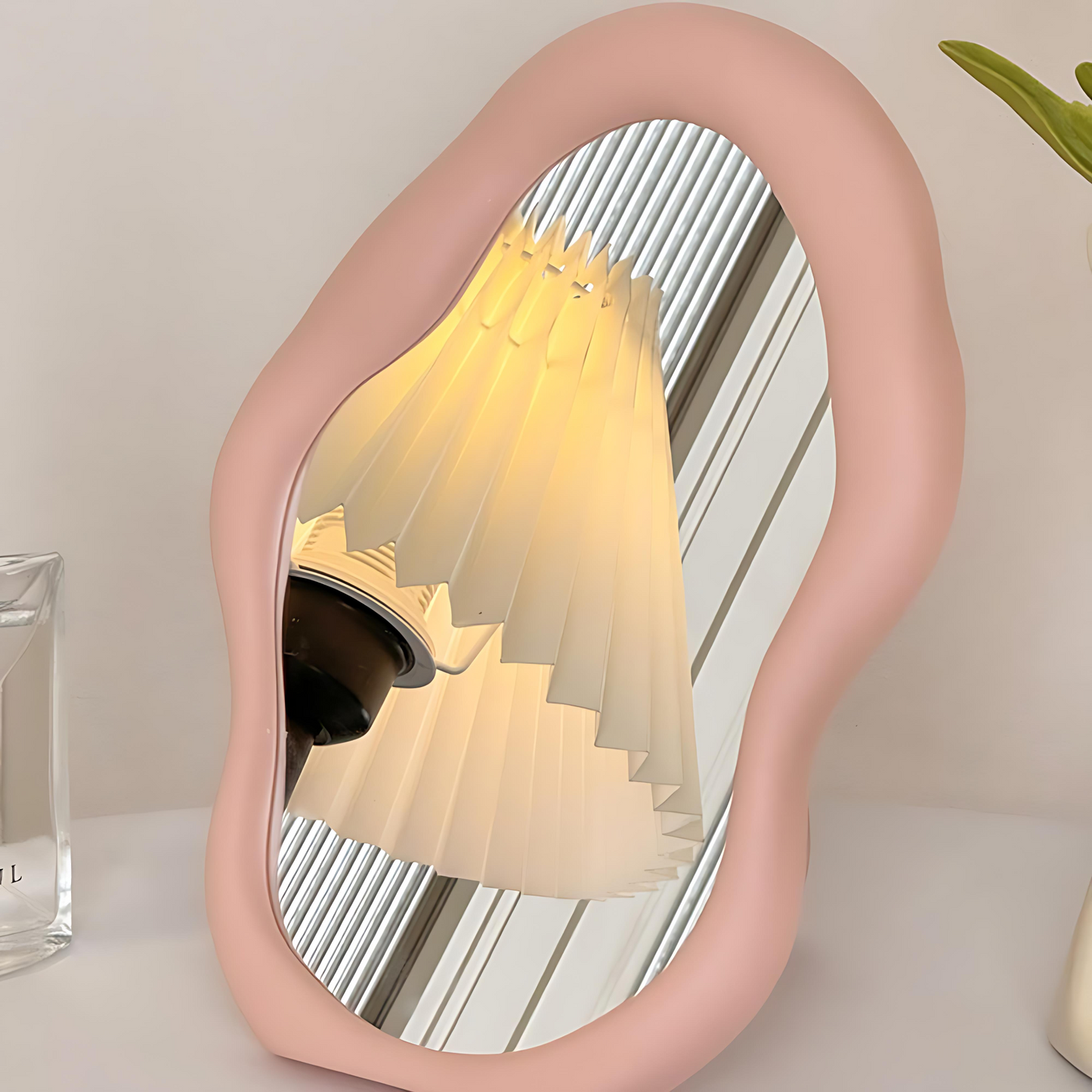 Scalloped Mirror – Aesthetic Small Wavy Mirror for Bedroom & Vanity | Modern Minimal Decor